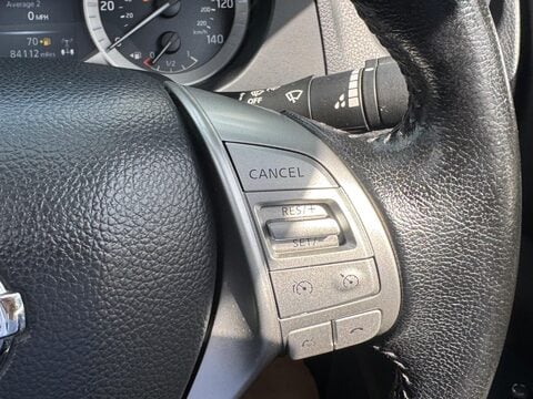 Nissan Navara 2.3 dCi Tekna Auto 4WD Euro 6 4dr 31