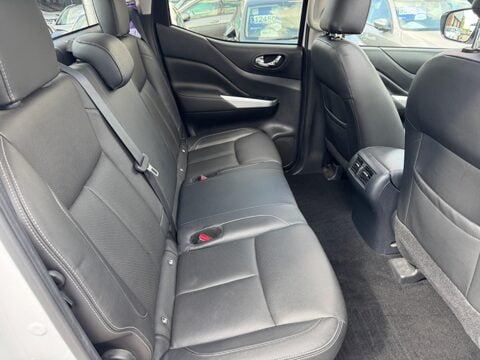Nissan Navara 2.3 dCi Tekna Auto 4WD Euro 6 4dr 40