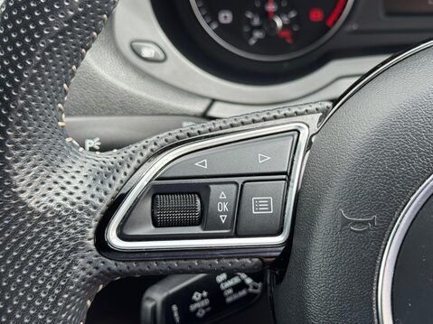 Audi Q3 1.4 TFSI CoD S line Edition Euro 6 (s/s) 5dr 33