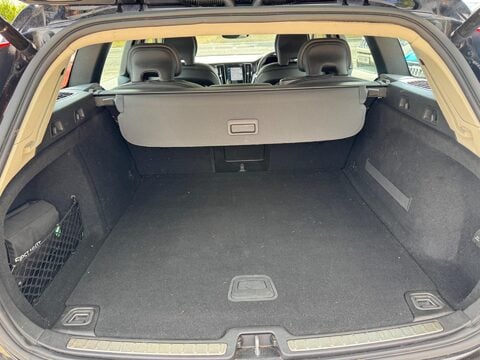Volvo V60 2.0 D3 Momentum Plus Euro 6 (s/s) 5dr 35