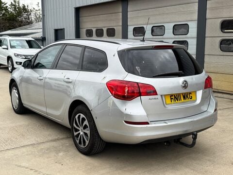Vauxhall Astra 1.7 CDTi ecoFLEX Exclusiv Sports Tourer Euro 5 5dr 5