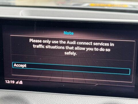 Audi Q2 2.0 TFSI 40 S line S Tronic quattro Euro 6 (s/s) 5dr 24