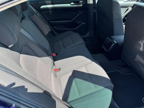 Volkswagen Passat 2.0 TDI SE Business Euro 6 (s/s) 4dr 47