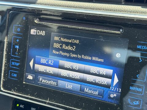 Toyota Auris 1.2 VVT-i Excel Euro 6 (s/s) 5dr 15