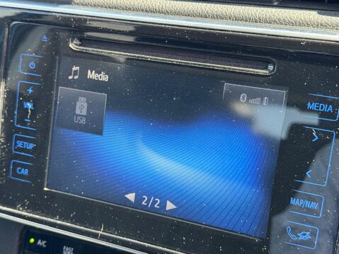 Toyota Auris 1.2 VVT-i Excel Euro 6 (s/s) 5dr 17