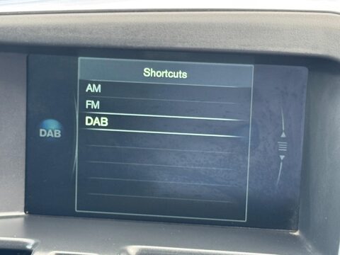 Volvo XC60 2.4 D5 R-Design Nav Geartronic AWD Euro 5 5dr 16