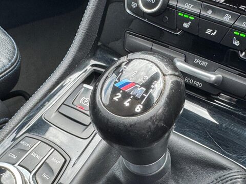 BMW 2 Series 1.5 218i M Sport Euro 6 (s/s) 5dr 33