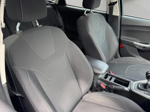 Ford Focus 1.5 TDCi Zetec Edition Euro 6 (s/s) 5dr 7