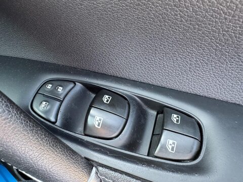 Nissan Qashqai 1.5 dCi Tekna Euro 6 (s/s) 5dr 29