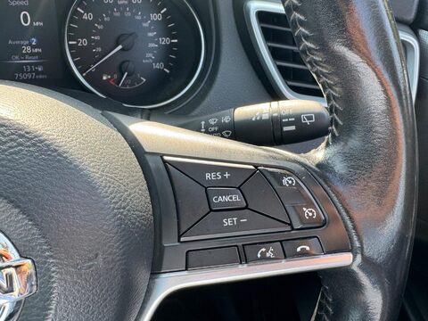 Nissan Qashqai 1.5 dCi Tekna Euro 6 (s/s) 5dr 23