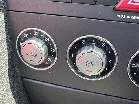 Mercedes-Benz SLK 1.8 SLK200K Tiptronic Euro 4 2dr 27