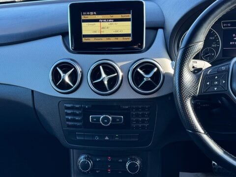 Mercedes-Benz B Class 1.6 B180 BlueEfficiency Sport 7G-DCT Euro 5 (s/s) 5dr 14