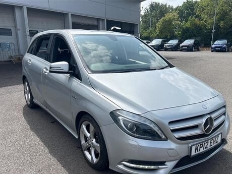 Mercedes-Benz B Class 1.6 B180 BlueEfficiency Sport 7G-DCT Euro 5 (s/s) 5dr