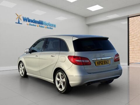 Mercedes-Benz B Class 1.6 B180 BlueEfficiency Sport 7G-DCT Euro 5 (s/s) 5dr 8