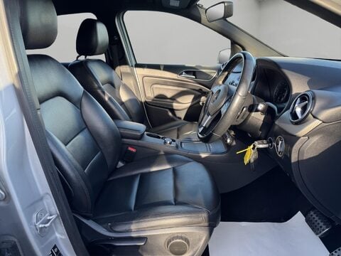 Mercedes-Benz B Class 1.6 B180 BlueEfficiency Sport 7G-DCT Euro 5 (s/s) 5dr 12