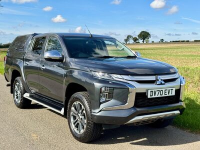 Mitsubishi L200 2.2 DI-D DC Warrior 4WD Euro 6 (s/s) 4dr