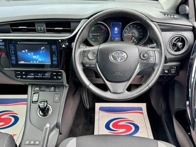 Toyota Auris 1.8 VVT-h Icon Touring Sports CVT Euro 6 (s/s) 5dr