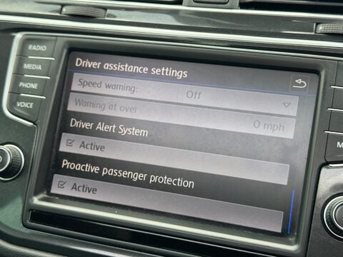 Volkswagen Tiguan 2.0 TDI BlueMotion Tech SEL DSG 4Motion Euro 6 (s/s) 5dr 29