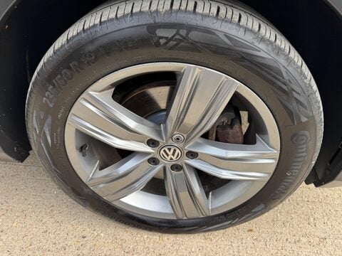 Volkswagen Tiguan 2.0 TDI BlueMotion Tech SEL DSG 4Motion Euro 6 (s/s) 5dr 54