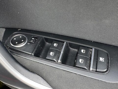 Kia Ceed 1.6 CRDi 2 NAV Sportswagon Euro 6 (s/s) 5dr 25