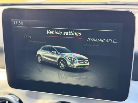 Mercedes-Benz GLA 2.1 GLA200d AMG Line (Premium Plus) 7G-DCT 4MATIC Euro 6 (s/s) 5dr 31