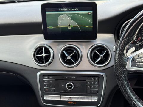 Mercedes-Benz GLA 2.1 GLA200d AMG Line (Premium Plus) 7G-DCT 4MATIC Euro 6 (s/s) 5dr 17