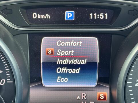 Mercedes-Benz GLA 2.1 GLA200d AMG Line (Premium Plus) 7G-DCT 4MATIC Euro 6 (s/s) 5dr 39