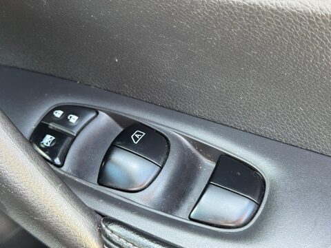 Nissan X-Trail 1.6 dCi n-tec 4WD Euro 5 (s/s) 5dr 35