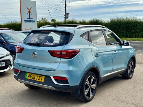 MG ZS 44.5kWh Exclusive Auto 5dr 9