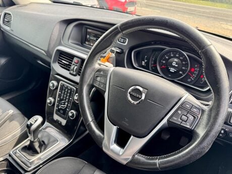 Volvo V40 2.0 T2 Momentum Euro 6 (s/s) 5dr