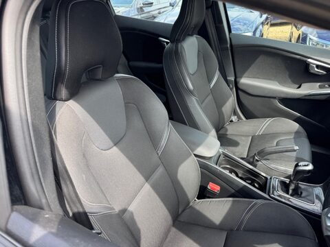 Volvo V40 2.0 T2 Momentum Euro 6 (s/s) 5dr 5