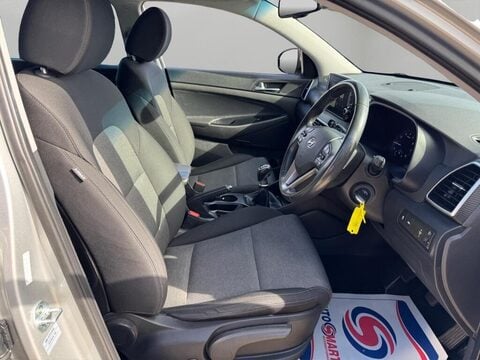 Hyundai TUCSON 1.6 GDi SE Nav Euro 6 (s/s) 5dr 12
