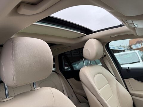 Mercedes-Benz GLC 2.1 GLC250d Sport (Premium Plus) G-Tronic 4MATIC Euro 6 (s/s) 5dr 3