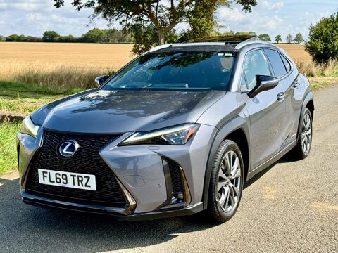 Lexus Ux 2.0 250h F Sport (Premium Plus) E-CVT E-FOUR Euro 6 (s/s) 5dr (Sunroof) 8