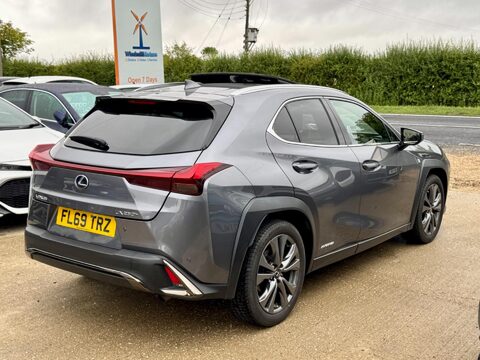 Lexus Ux 2.0 250h F Sport (Premium Plus) E-CVT E-FOUR Euro 6 (s/s) 5dr (Sunroof) 8
