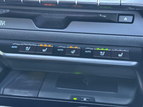 Lexus Ux 2.0 250h F Sport (Premium Plus) E-CVT E-FOUR Euro 6 (s/s) 5dr (Sunroof) 44