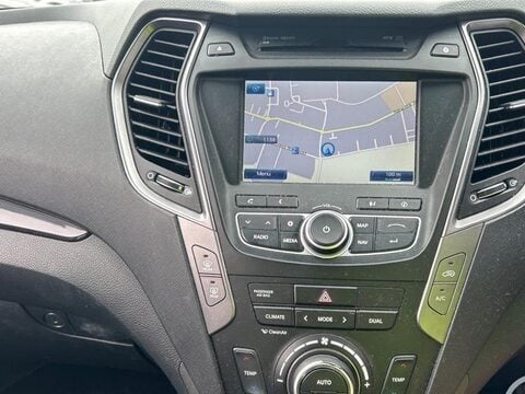 Hyundai SANTA FE 2.2 CRDi Premium Auto 4WD Euro 5 5dr (5 seat) 10