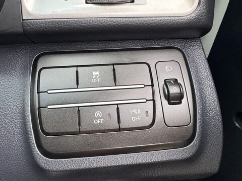 SsangYong Tivoli 1.6 e-XGi ELX Euro 6 (s/s) 5dr 29