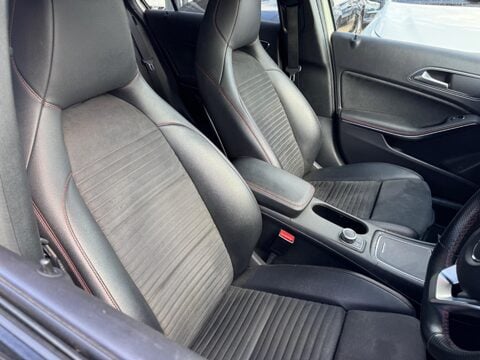Mercedes-Benz A Class 2.1 A200d AMG Line (Premium) 7G-DCT Euro 6 (s/s) 5dr 10