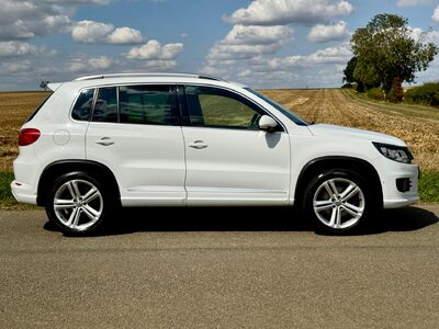 Volkswagen Tiguan 2.0 TDI BlueMotion Tech R-Line DSG 4WD Euro 5 (s/s) 5dr