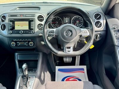Volkswagen Tiguan 2.0 TDI BlueMotion Tech R-Line DSG 4WD Euro 5 (s/s) 5dr
