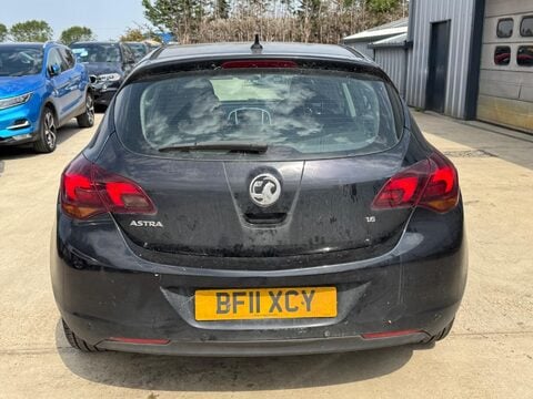 Vauxhall Astra 1.6 16v SRi Euro 5 5dr 6