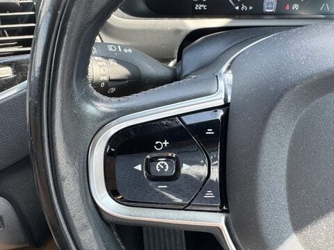 Volvo XC90 2.0 D5 Momentum Geartronic 4WD Euro 6 (s/s) 5dr 30