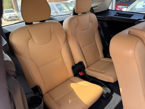 Volvo XC90 2.0 D5 Momentum Geartronic 4WD Euro 6 (s/s) 5dr 11