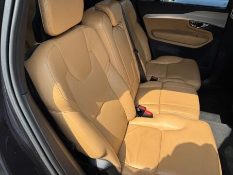 Volvo XC90 2.0 D5 Momentum Geartronic 4WD Euro 6 (s/s) 5dr 37