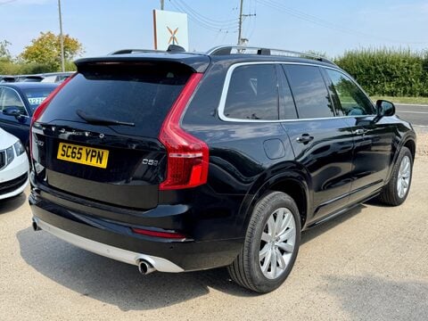 Volvo XC90 2.0 D5 Momentum Geartronic 4WD Euro 6 (s/s) 5dr 9