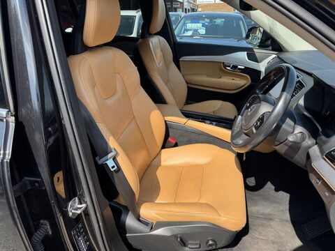Volvo XC90 2.0 D5 Momentum Geartronic 4WD Euro 6 (s/s) 5dr 36