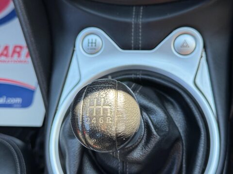 Nissan 370Z 3.7 V6 GT Euro 5 3dr 37