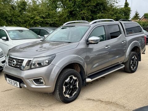 Nissan Navara 2.3 dCi Tekna 4WD Euro 6 (s/s) 4dr 6