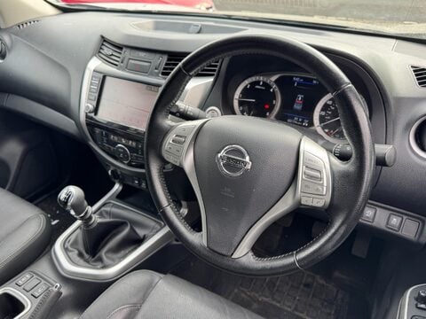 Nissan Navara 2.3 dCi Tekna 4WD Euro 6 (s/s) 4dr 2